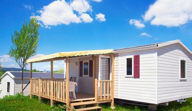 Réservez dès maintenant votre chalet en bois au Domaine de Gaujac