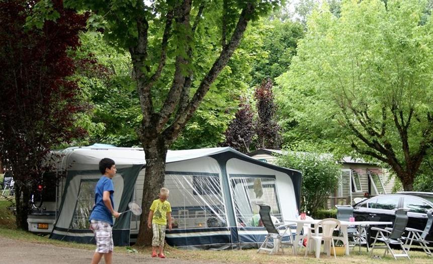 Envie d&rsquo;un séjour de découverte ? Séjournez alors au camping Les Grottes de Roffy au centre des plus belles visites du Périgord Noir !